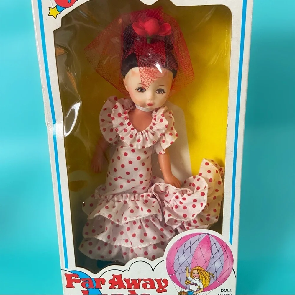 Vintage Ginny doll Spanish far away 1982 new in box toy collectors item